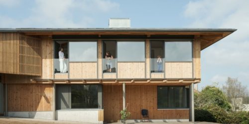4 edificios con madera nominados para lo Premios de Arquitectura 2024 del CSCAE